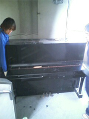 ピアノ処分の様子